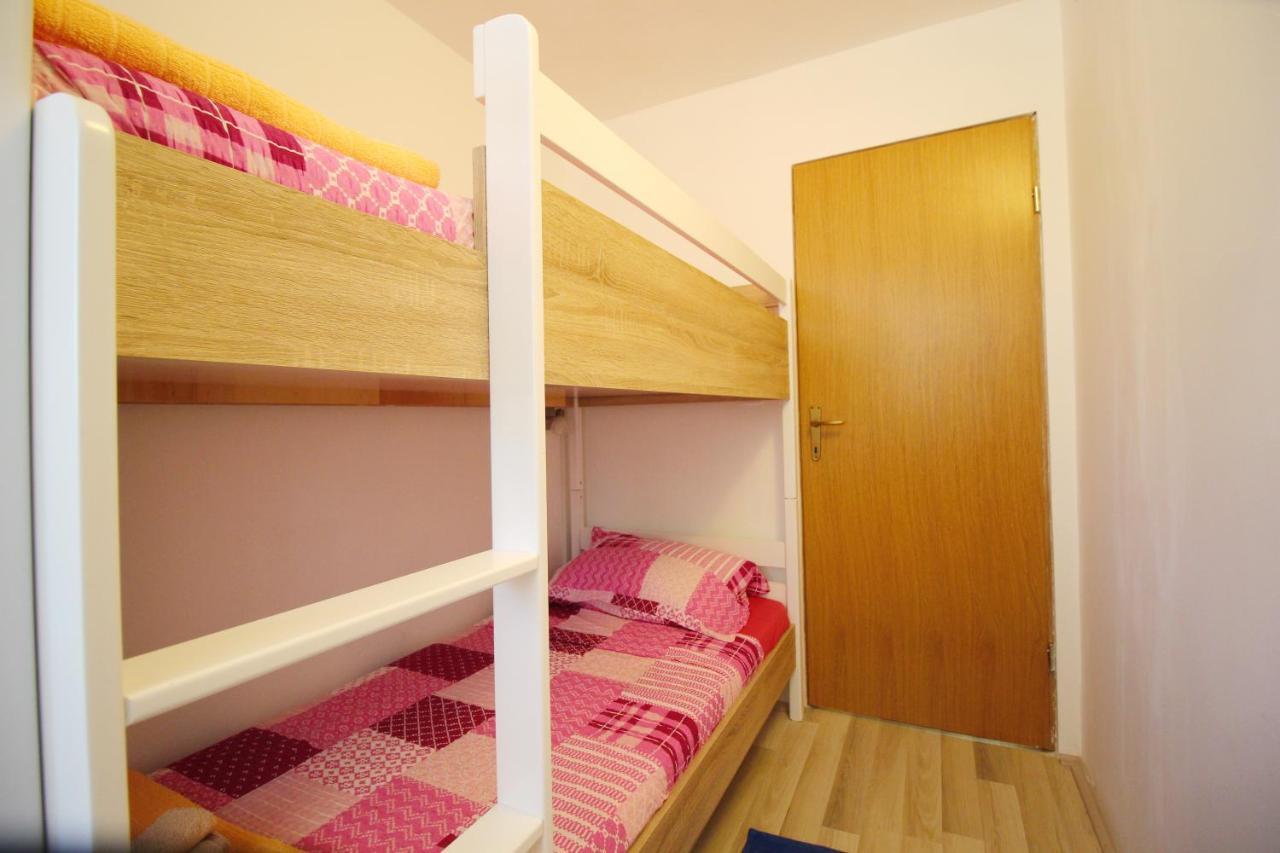Apartment Suzy Nin Buitenkant foto