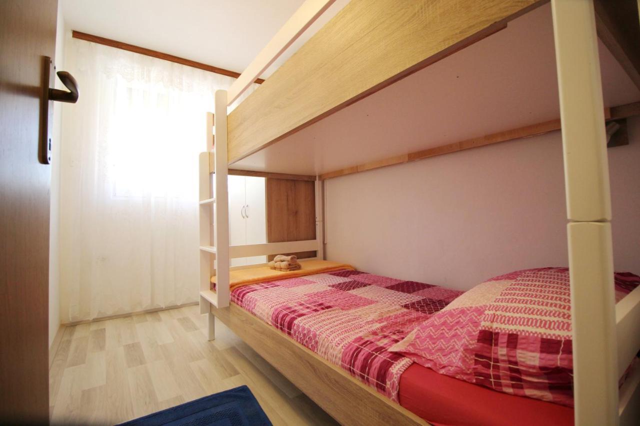 Apartment Suzy Nin Buitenkant foto