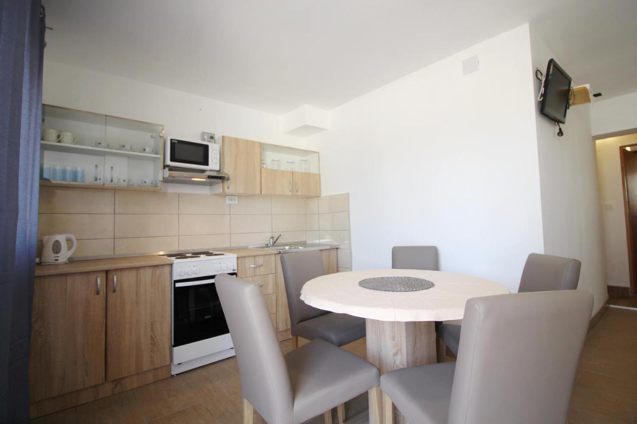 Apartment Suzy Nin Buitenkant foto