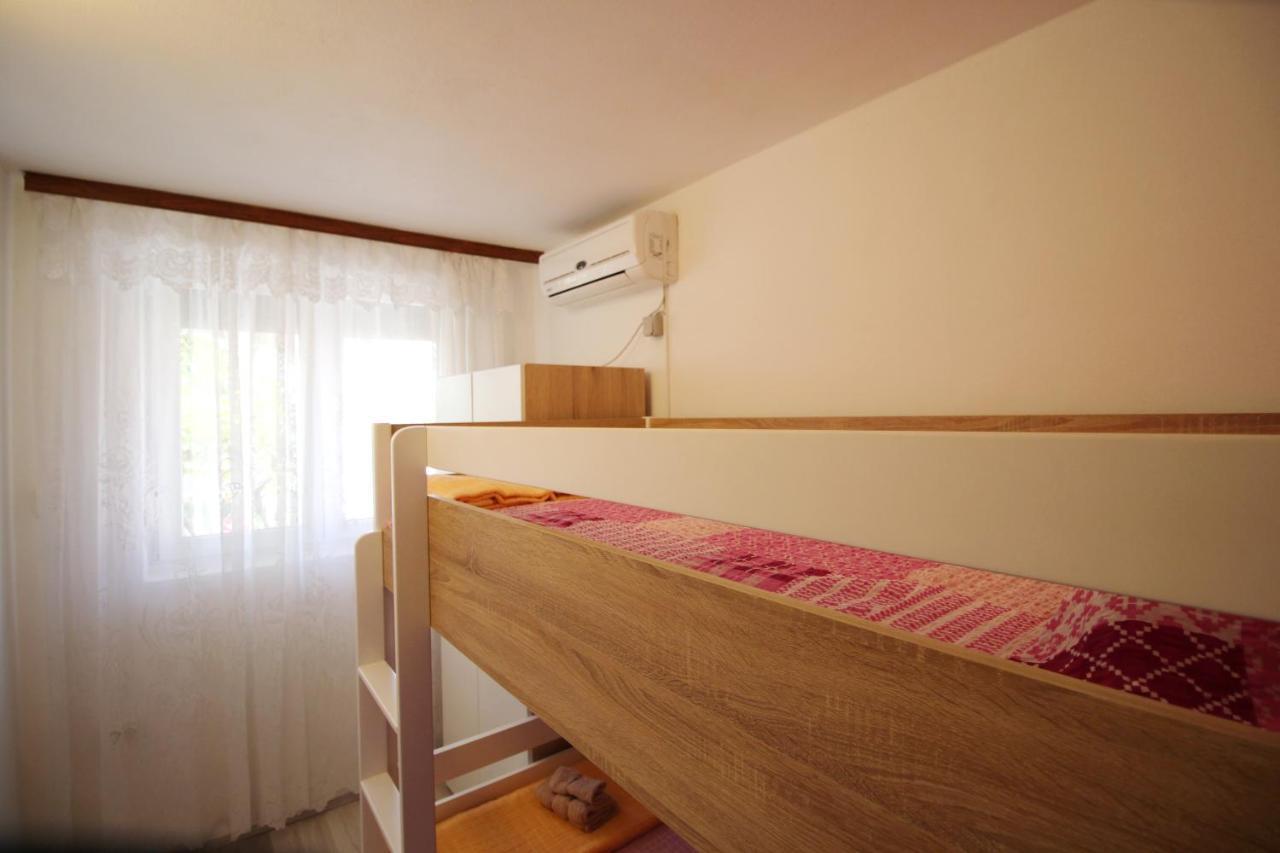 Apartment Suzy Nin Buitenkant foto
