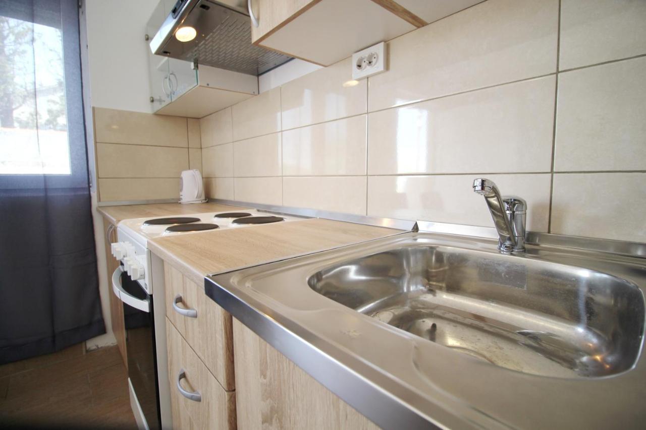 Apartment Suzy Nin Buitenkant foto